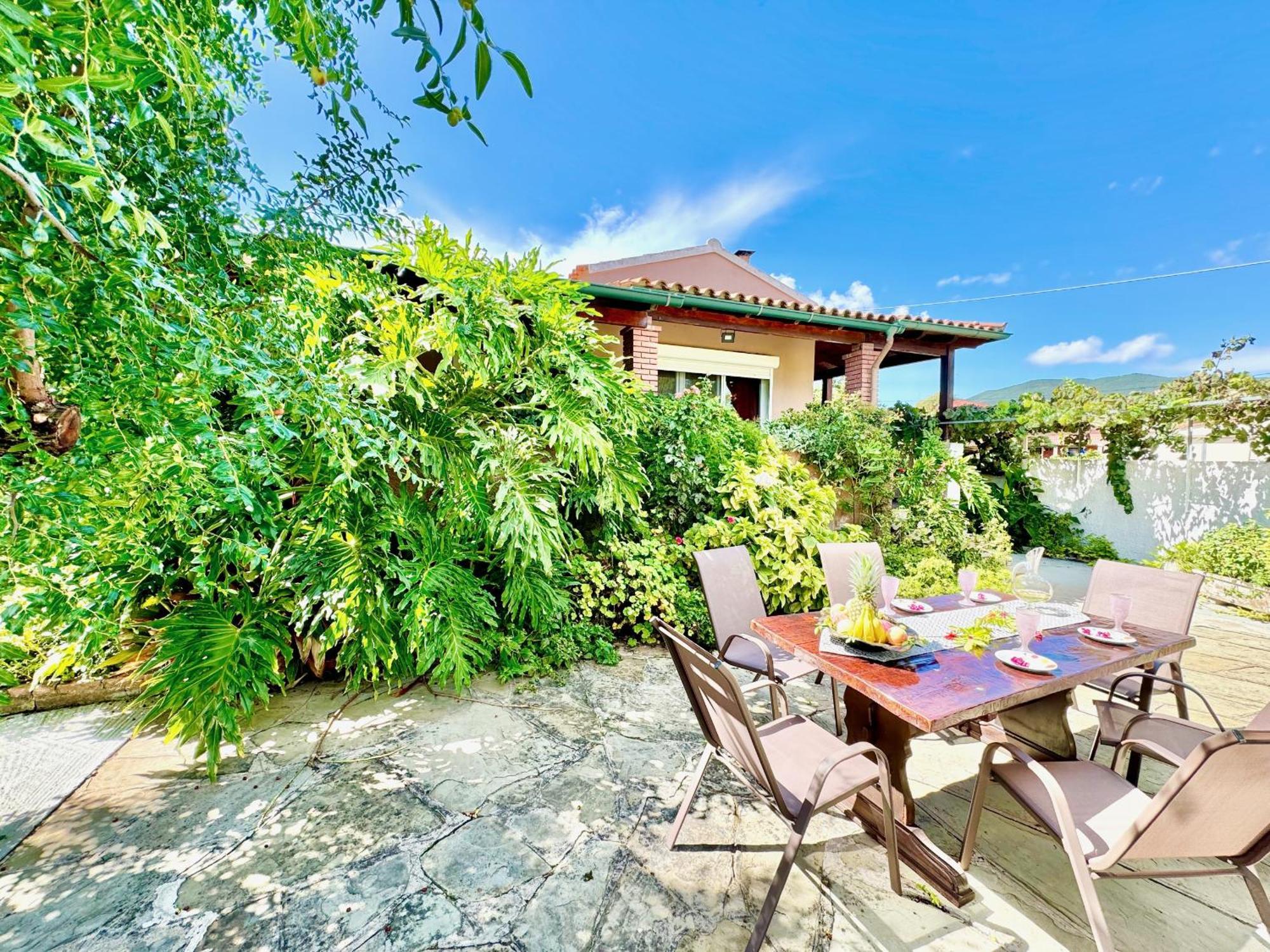 Beach Villa Night Flower With Private Pool By Dadovillas Dassia  Exterior photo